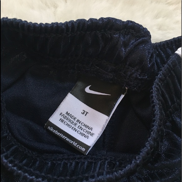 Basketball shorts 🏀🔥 - Picture 3 of 3